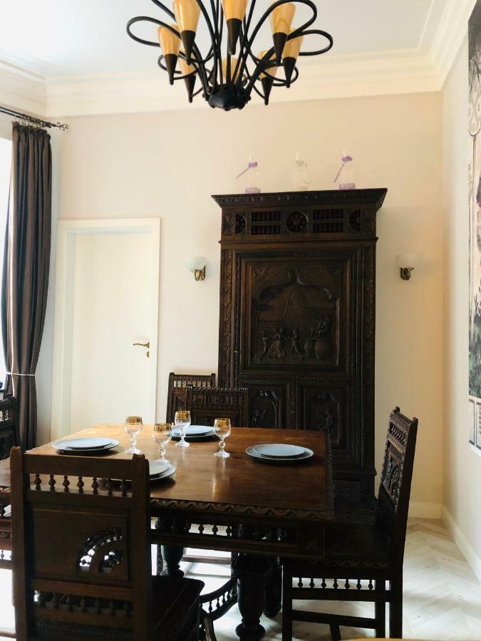 Vip Apartment History Lviv Eksteriør billede