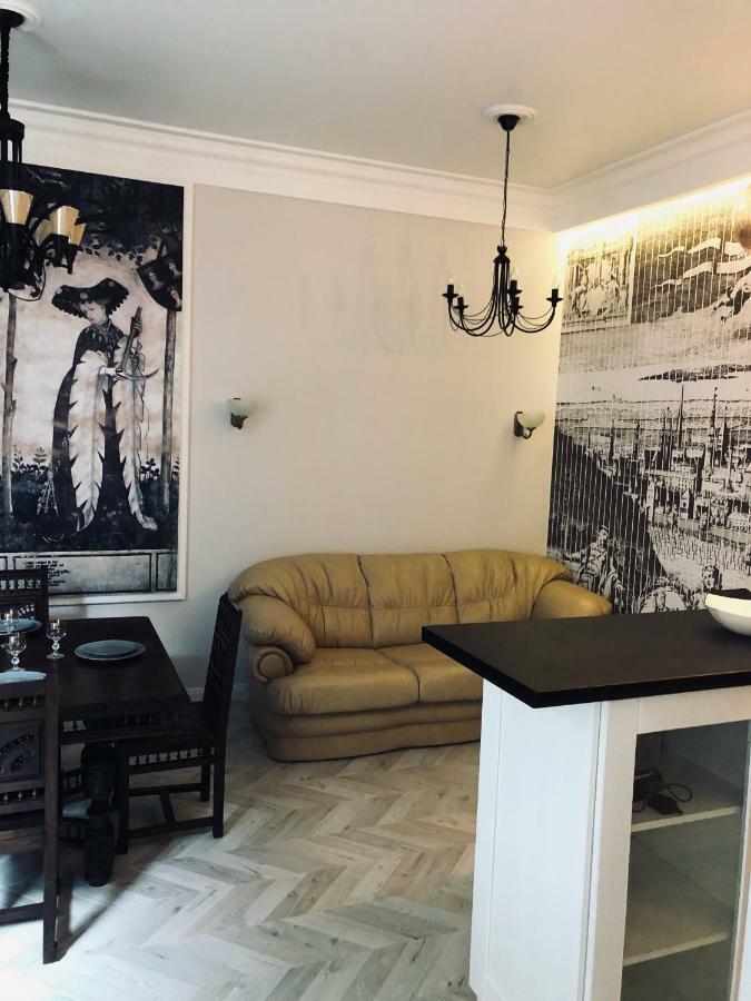 Vip Apartment History Lviv Eksteriør billede